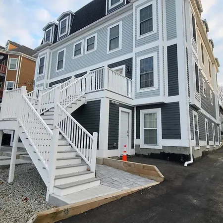 3-bedroom 9b2 20-minuite To Downtown Apartment Boston