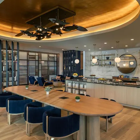 Sheraton 4* Boston