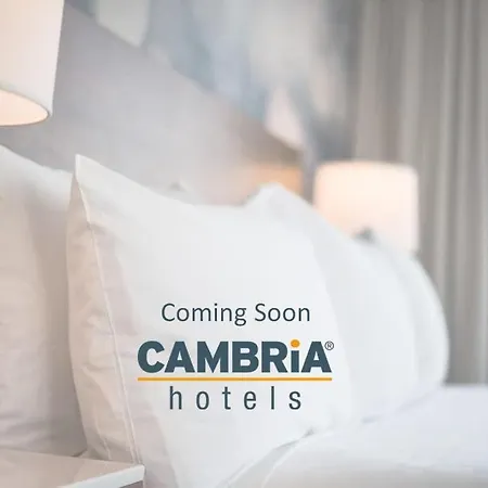 Hotel Cambria Logan Airport Boston