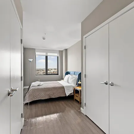Beautiful Centrally Located 3 Bedroom Boston