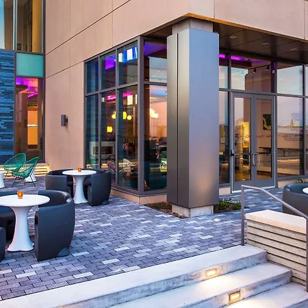 Aloft By Marriott Seaport District Boston