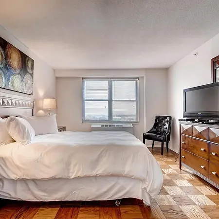 Global Luxury Suites At Longwood Boston