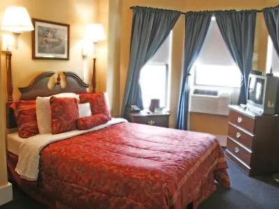 Ivy Common Hotel 2*