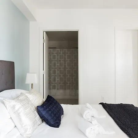 One-bedroom On Boylston Street Apt 817 *