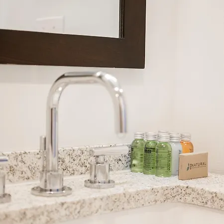 One-bedroom On Boylston Street Apt 817 Boston