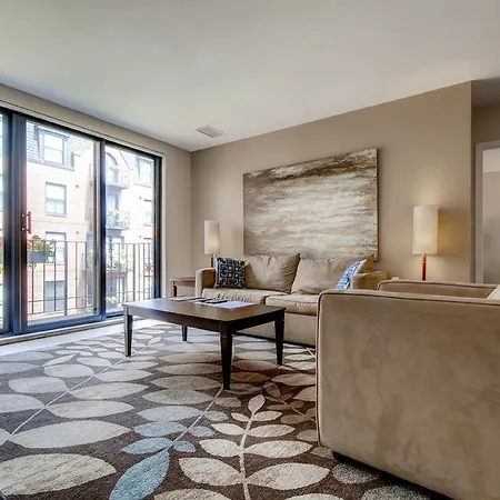 Global Luxury Back Bay Apartment