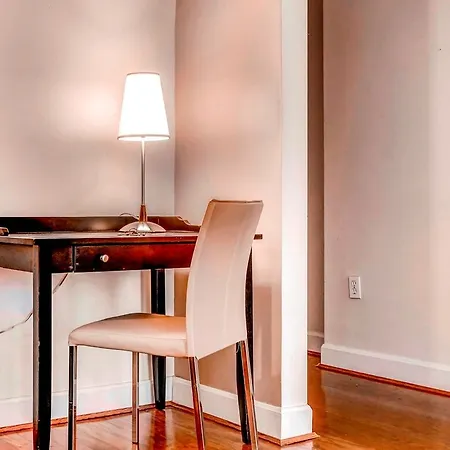Global Luxury Back Bay Apartment *