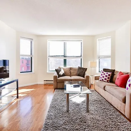 Global Luxury Back Bay Apartment *