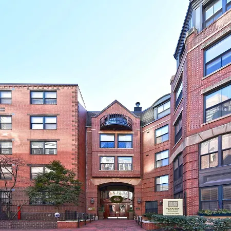 Global Luxury Back Bay Apartment