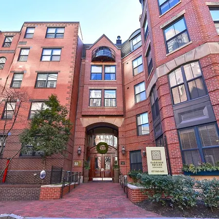 Global Luxury Back Bay Apartment *