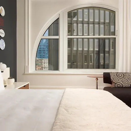 Ames Hotel, Curio Collection By Hilton