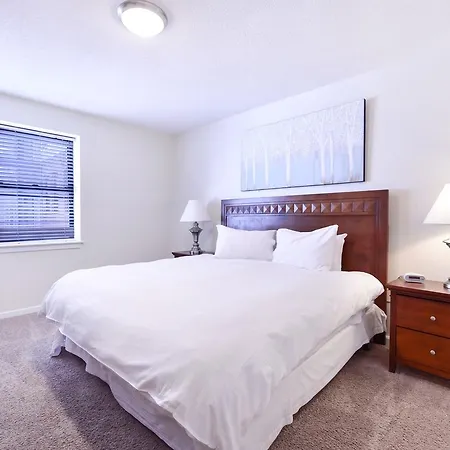 Global Luxury Back Bay *