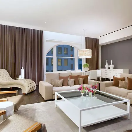Hotel Ames Hotel, Curio Collection By Hilton