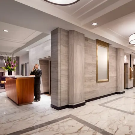 Global Luxury At Bay Village