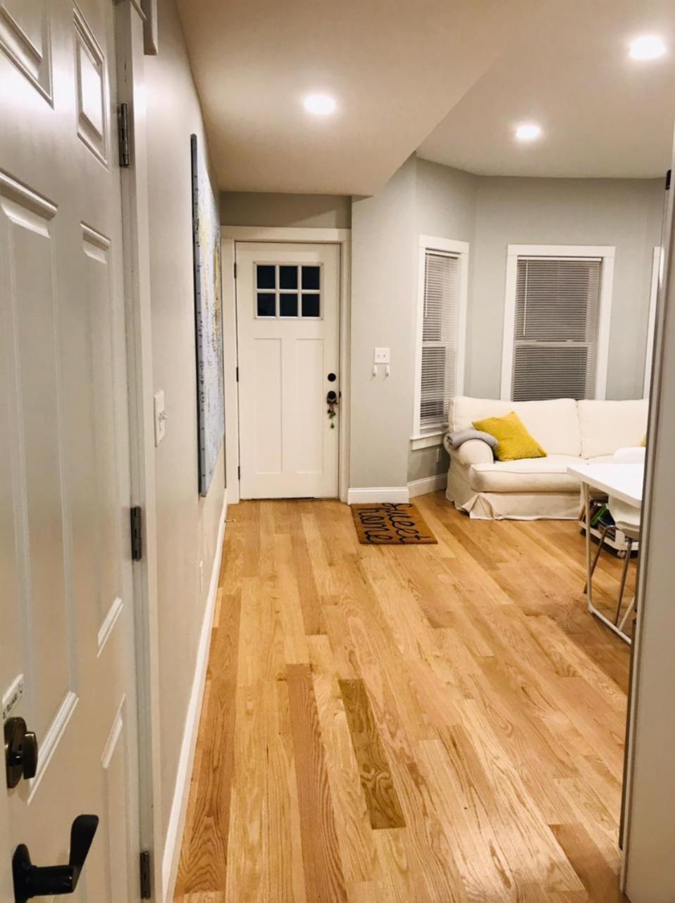 Apartment Renovated, 10 Min From The Boston