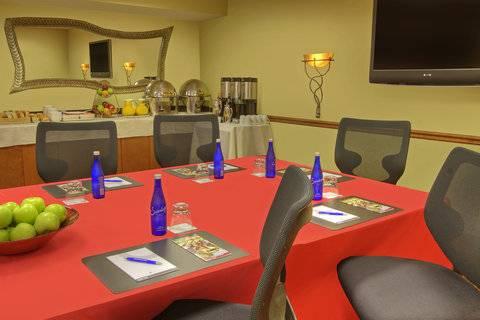 Pennyweight Boston, Curio Collection By Hilton 4*