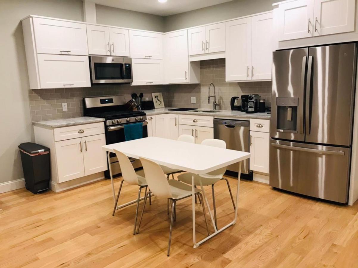 Renovated, 10 Min From The * Boston