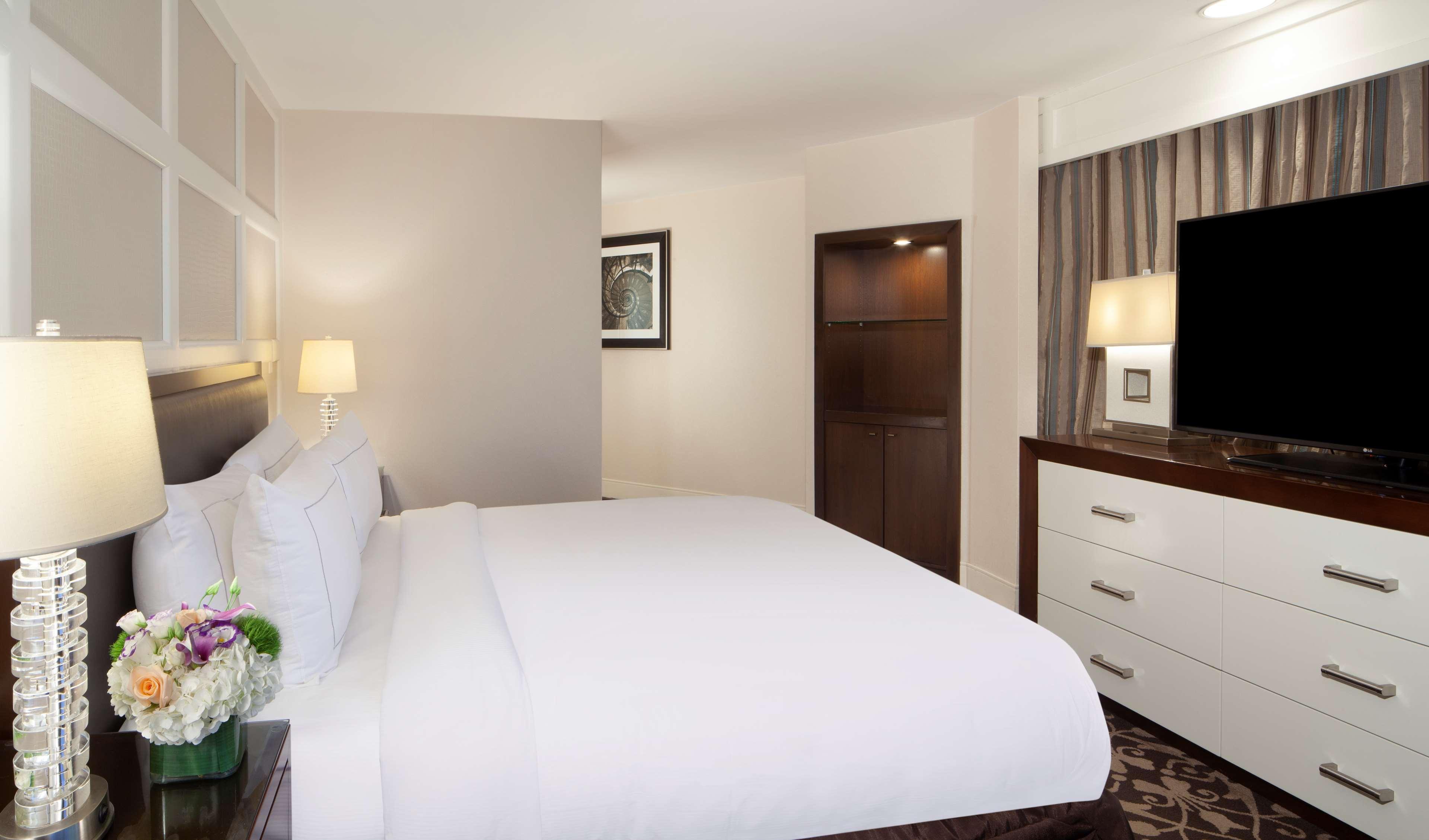 Hilton Back Bay Hotel