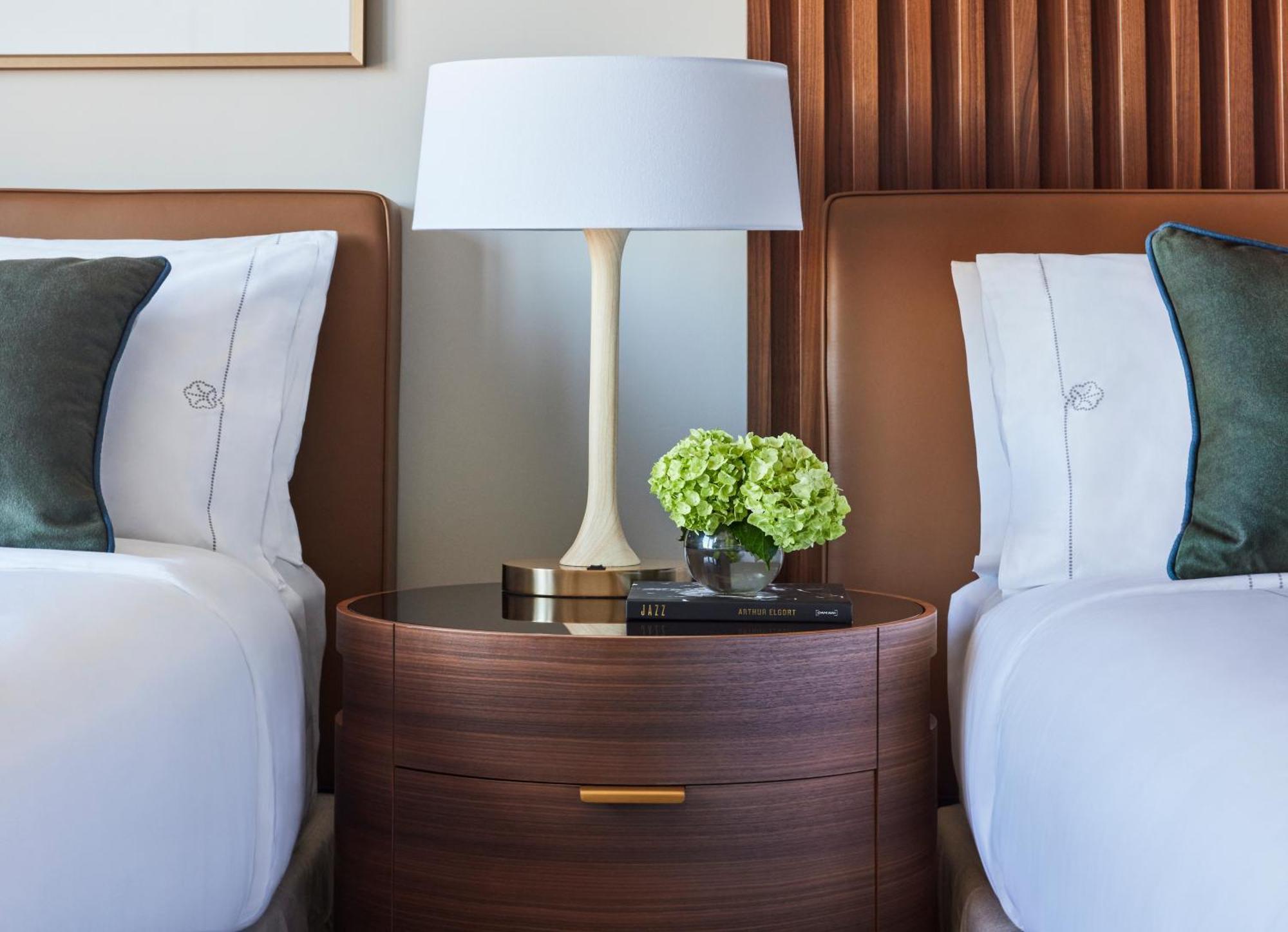 Omni At The Seaport 4*