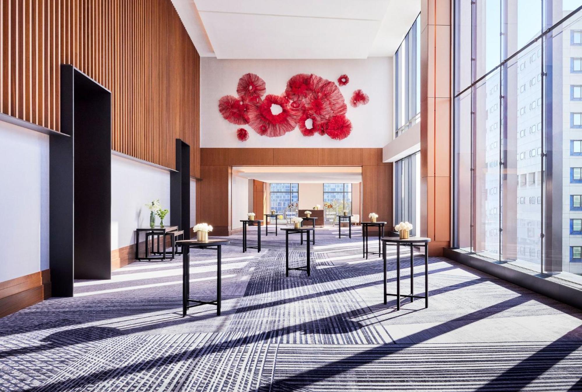 Omni At The Seaport Hotel 4*