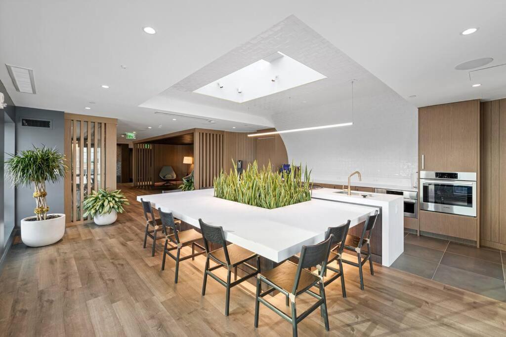 Panoramic Sanctuary - 2 Bedroom King Bed, Fenway Park Appartement