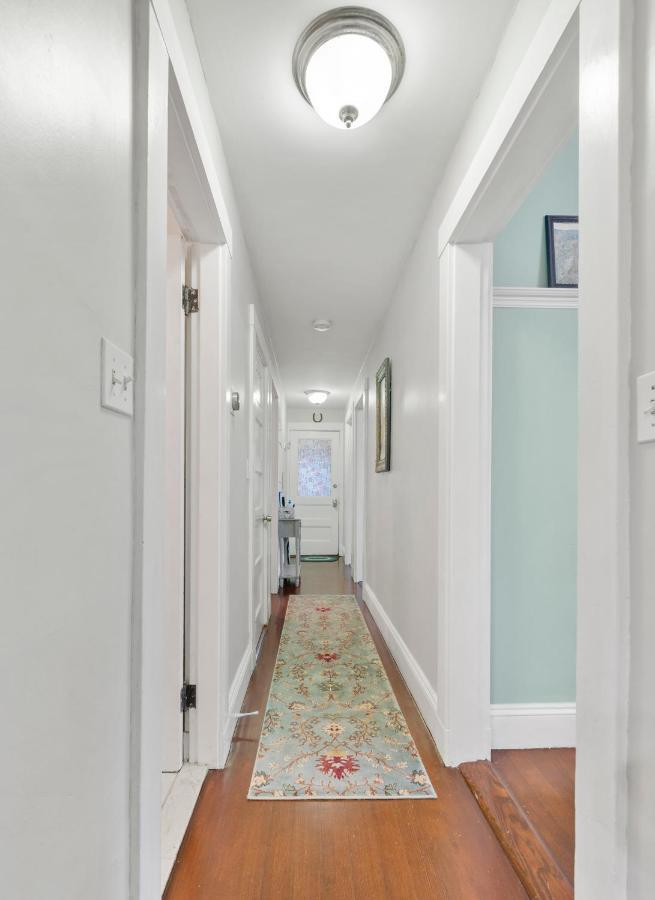Bright & Spacious Apartment, Mins From Downtown Boston, Parking *