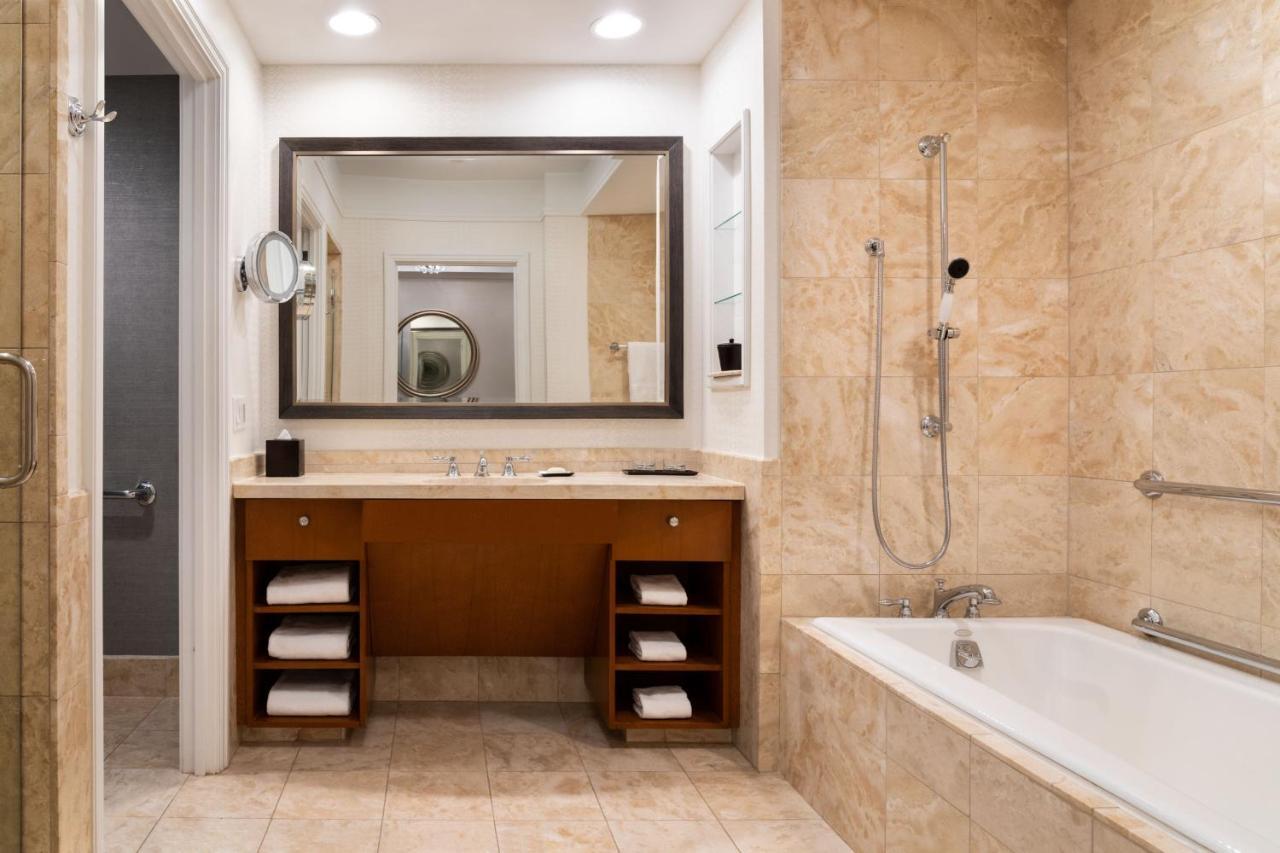 The Ritz-carlton, 5*