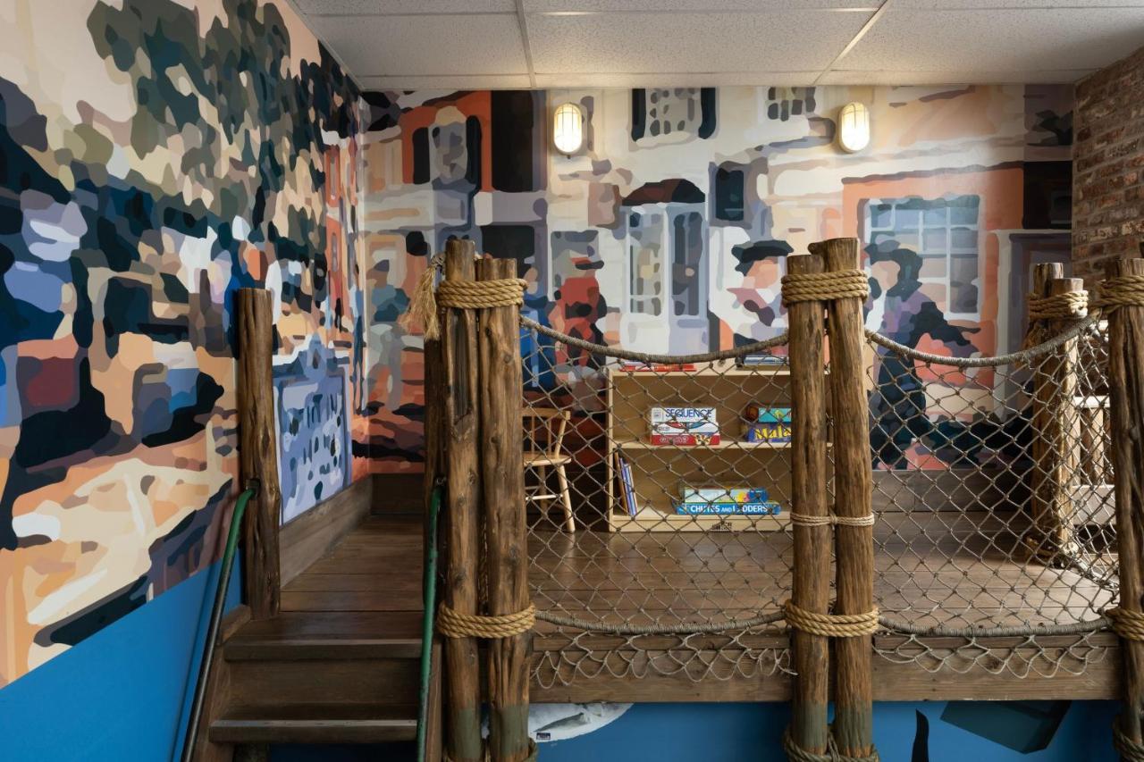 Hotel Marriott Vacation Club At Custom House,   3*