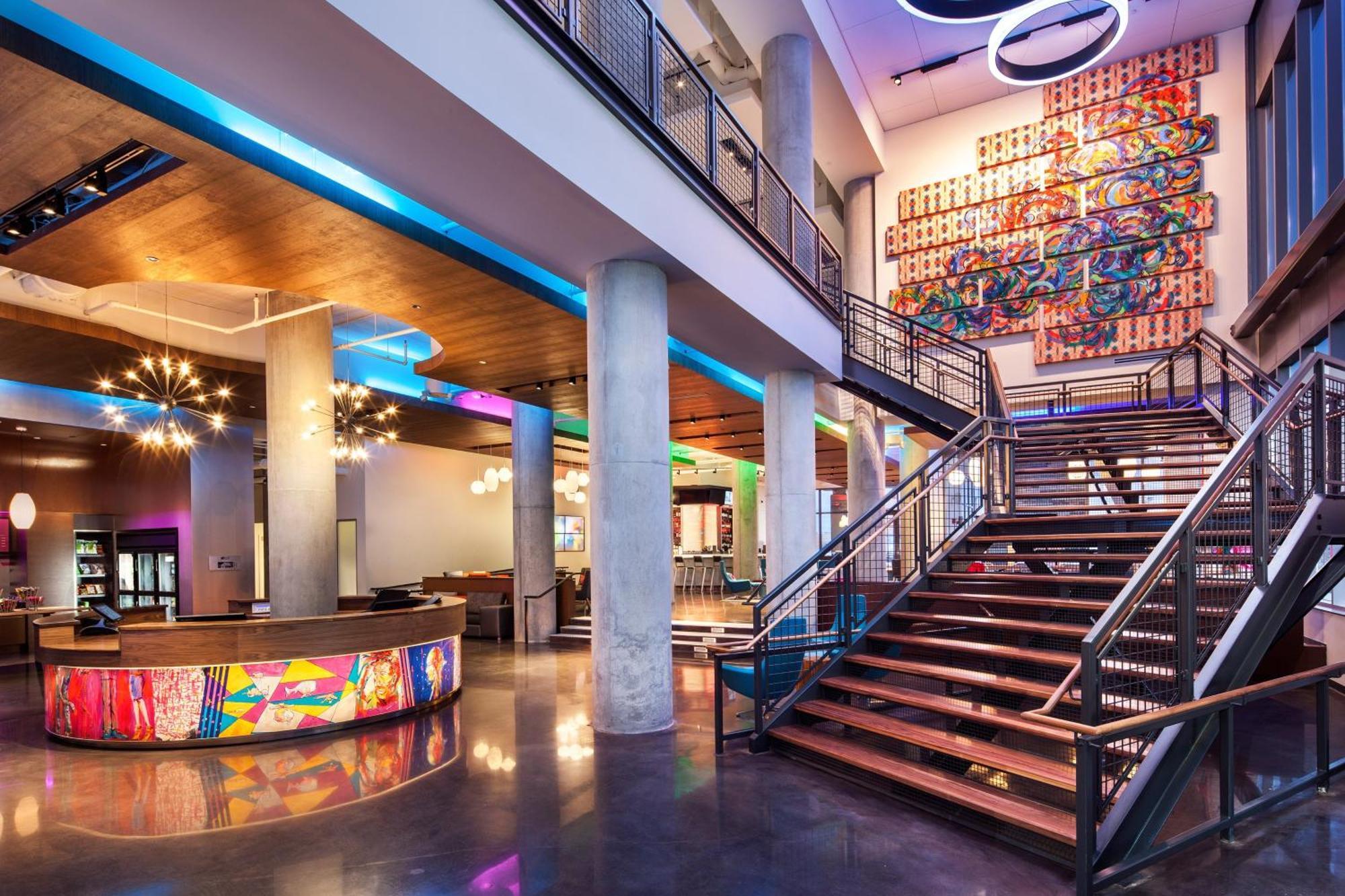 Aloft By Marriott Boston Seaport District 4*