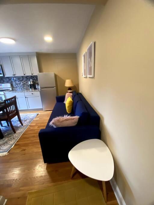 Cozy Getaway Apartment! Free Parking * Boston