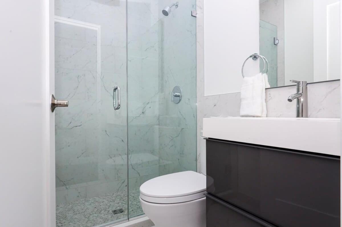 Modern In Historic - Unit #101 Appartement
