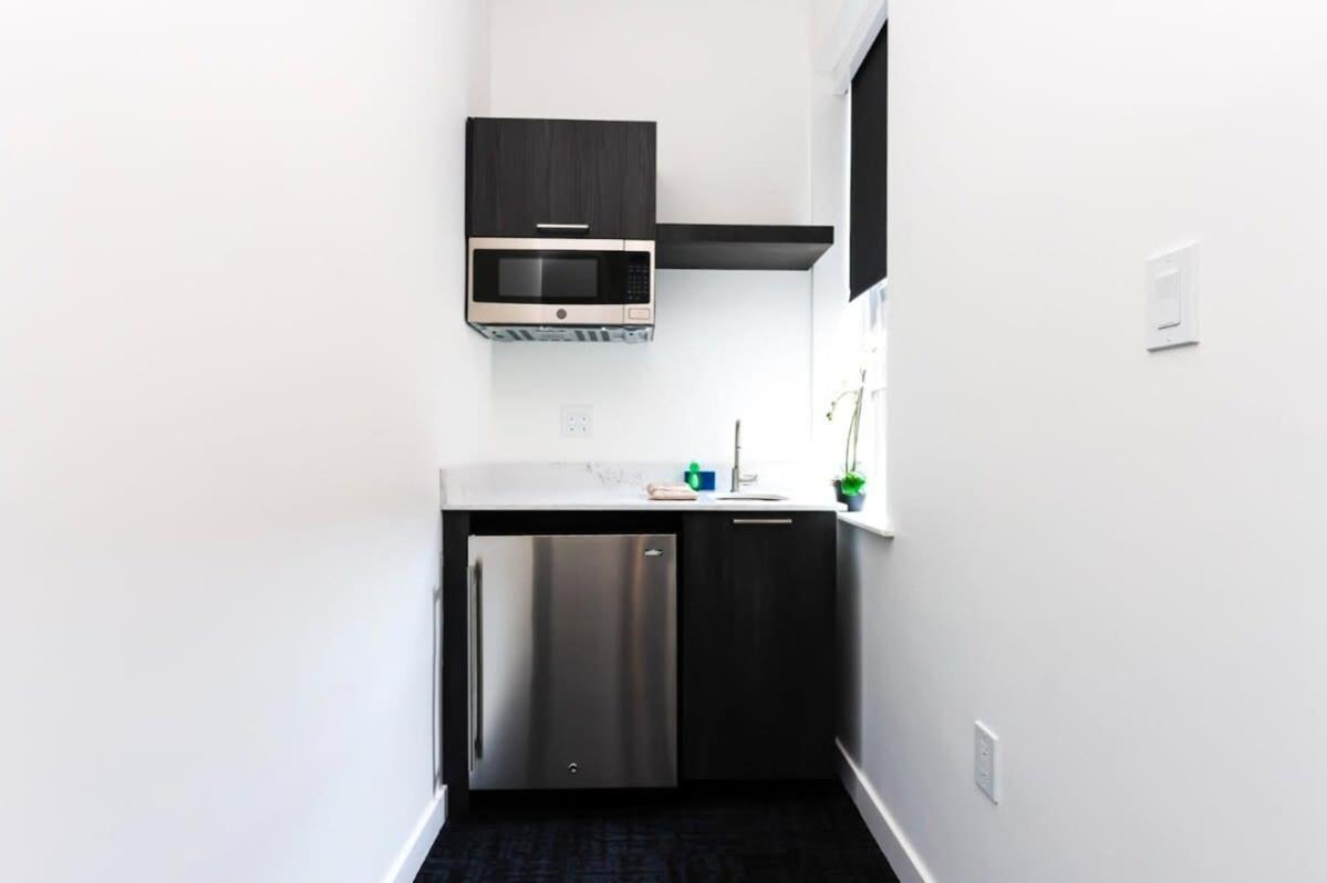 Stylish In Historic - Unit #405 *