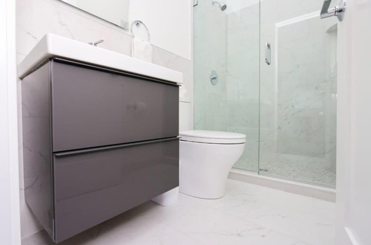 Stylish In Historic - Unit #405 *