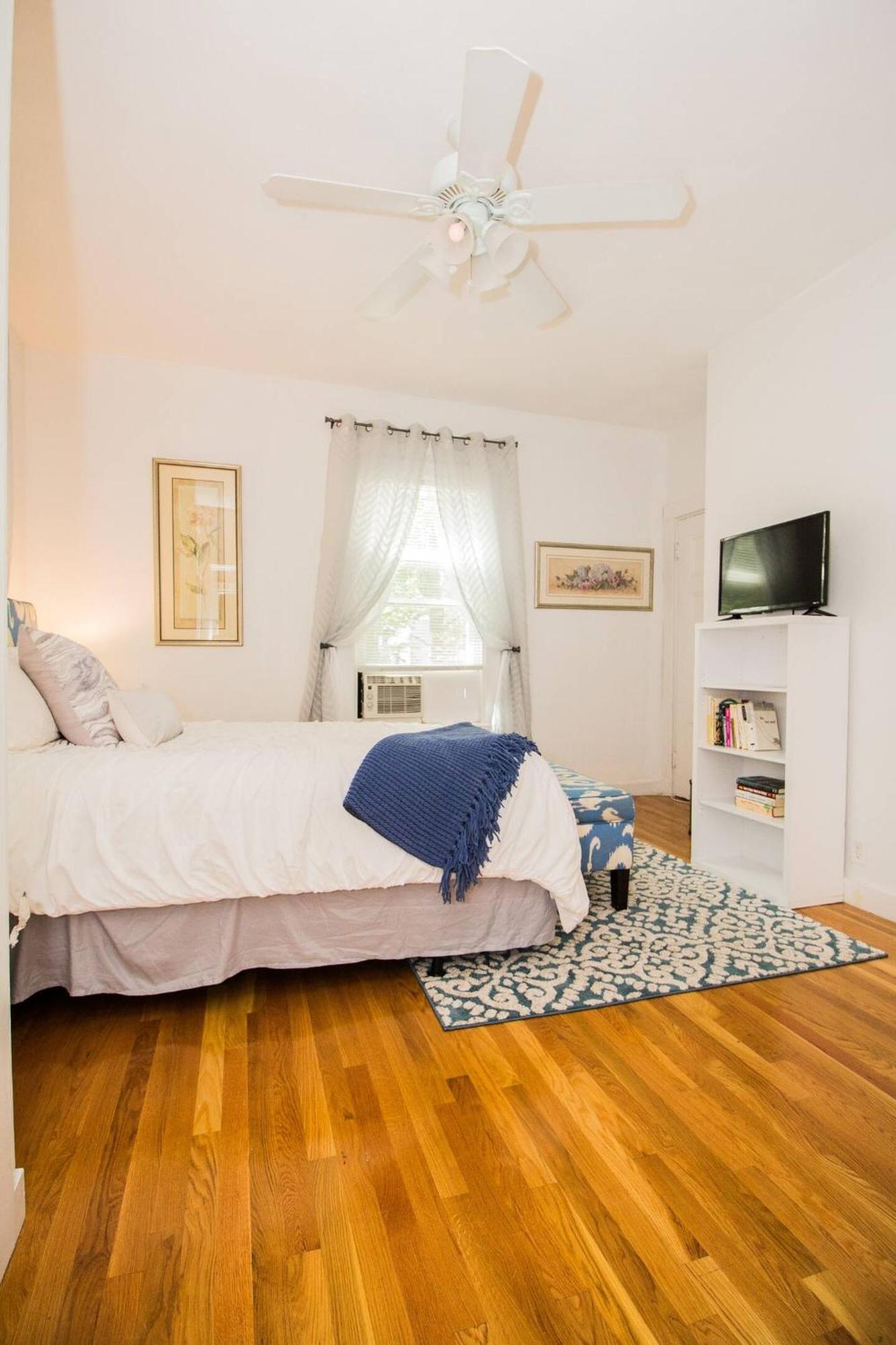 Condominium, First Floor Easy Access To Mb Hébergement de vacances *