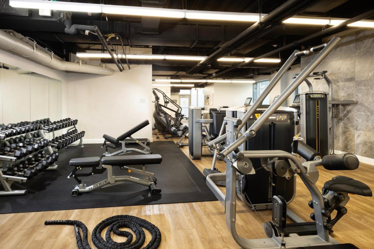 Back Bay Studio W Gym Wd Nr Shopping Bos-868 * Boston