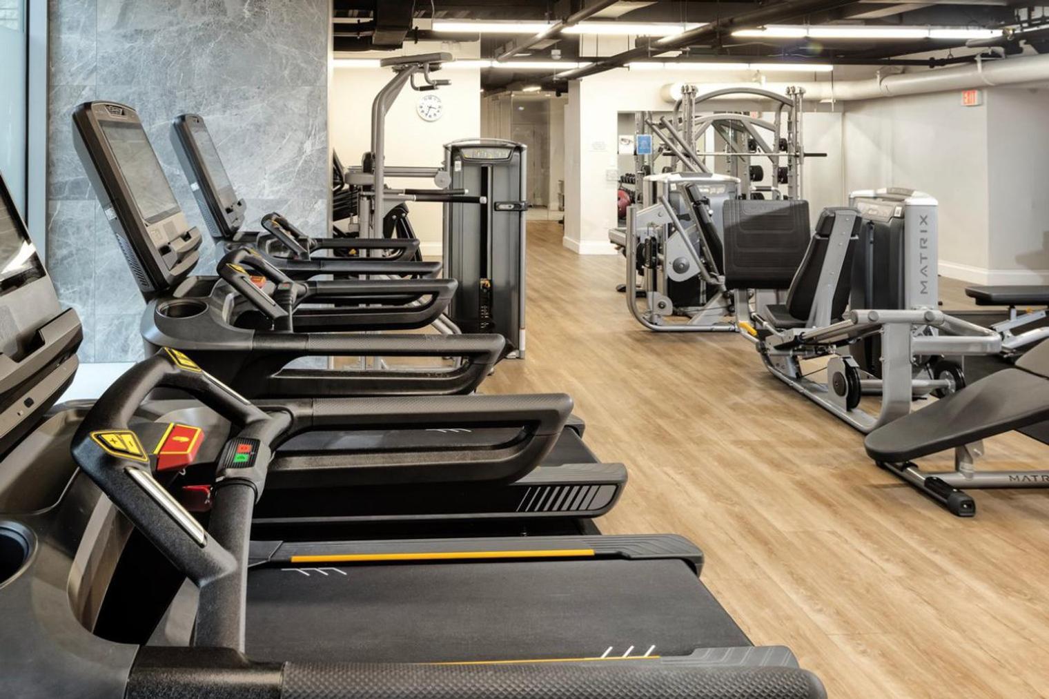 Apartment Back Bay Studio W Gym Wd Nr Shopping Bos-868 Boston