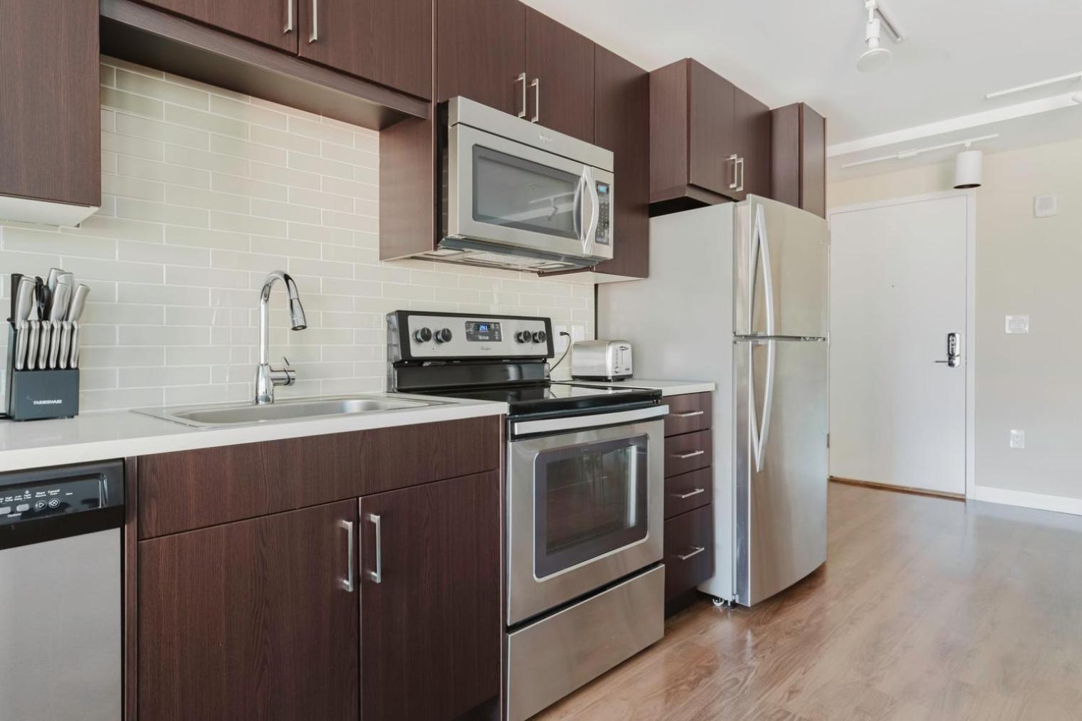 Apartment Blueground Chinatown Wd Nr Line Bars Bos-1074 *
