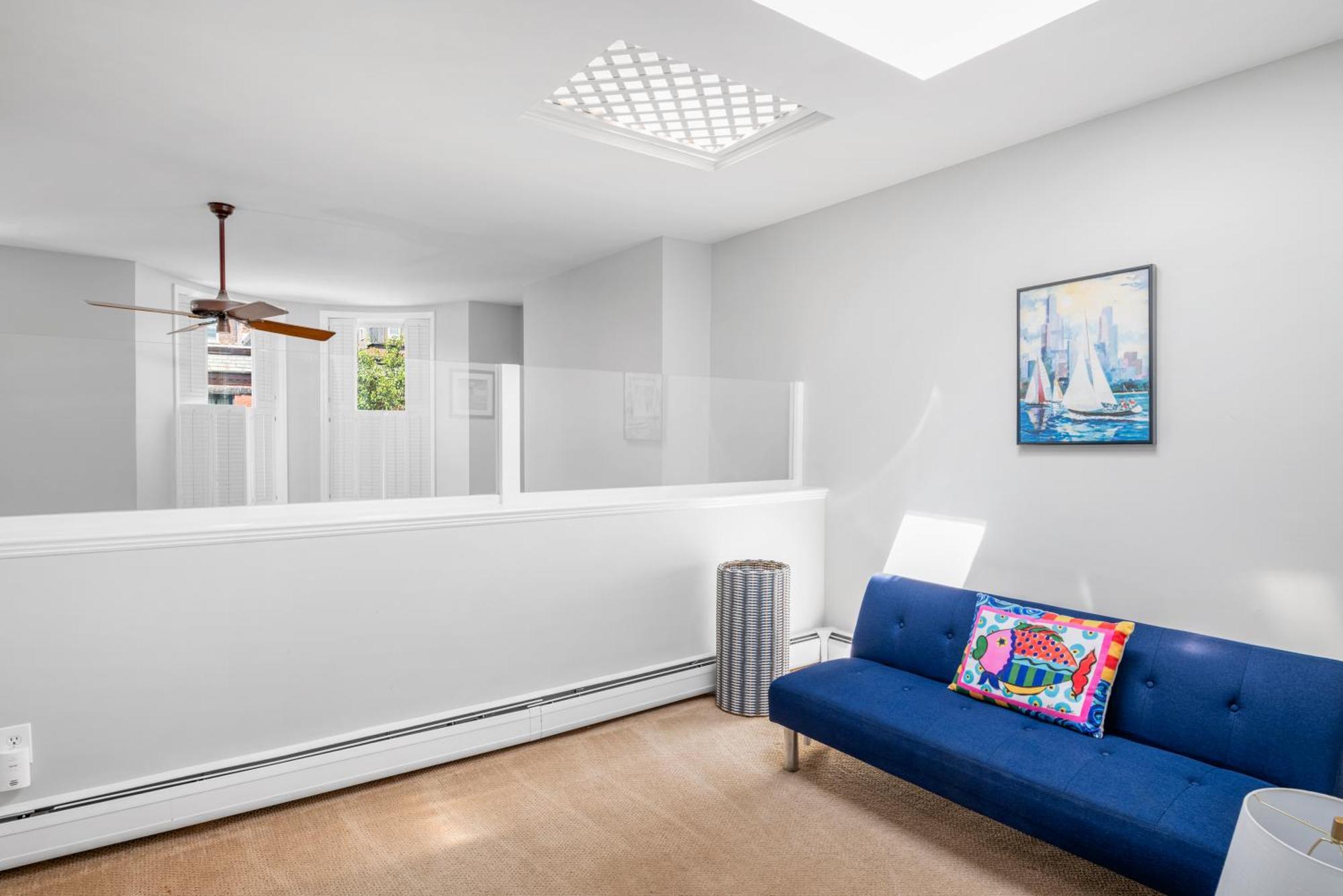 Brownstone Townhouse In Fenway *