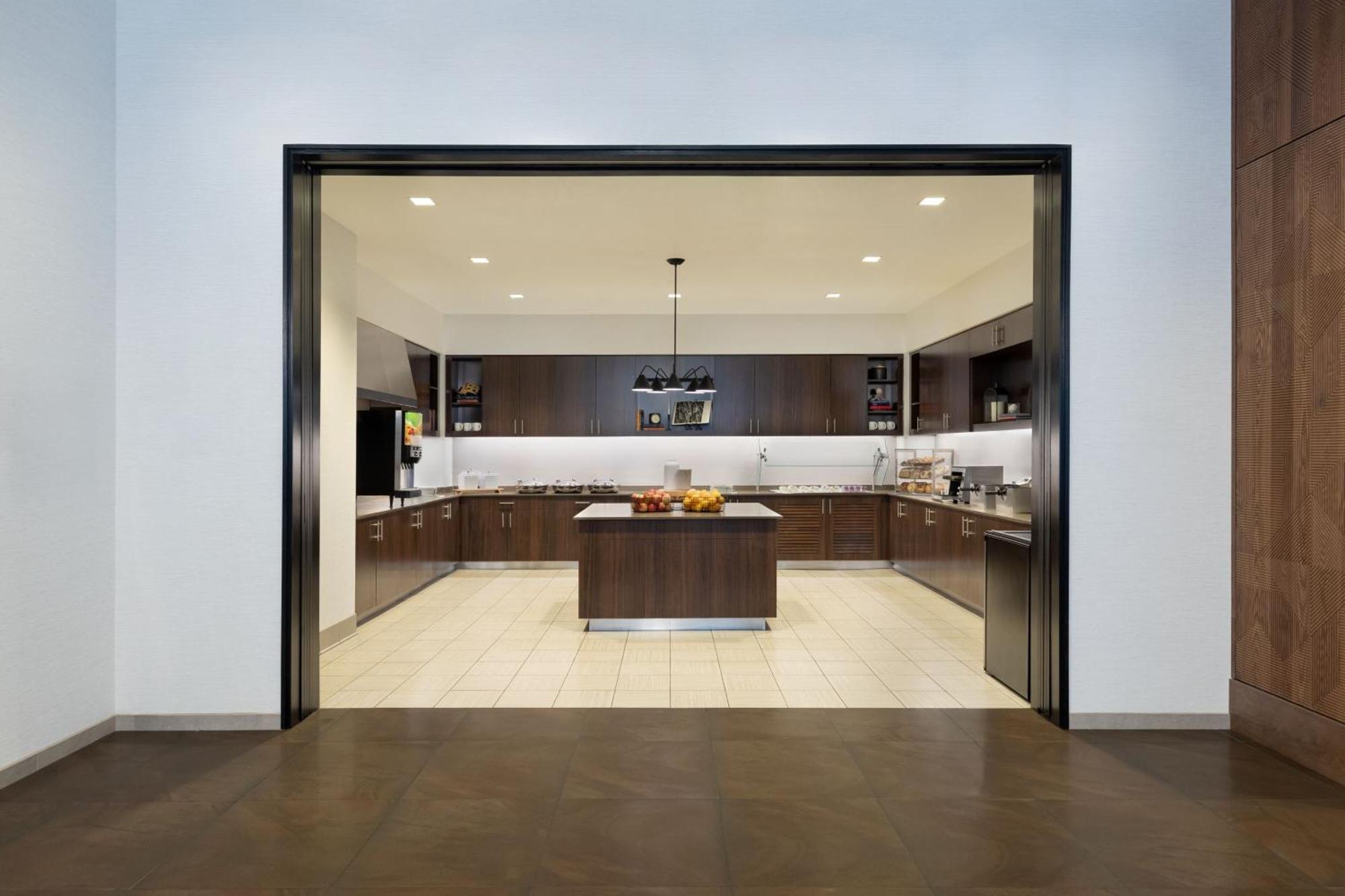 Hotel By Marriott Back Bay/fenway Boston