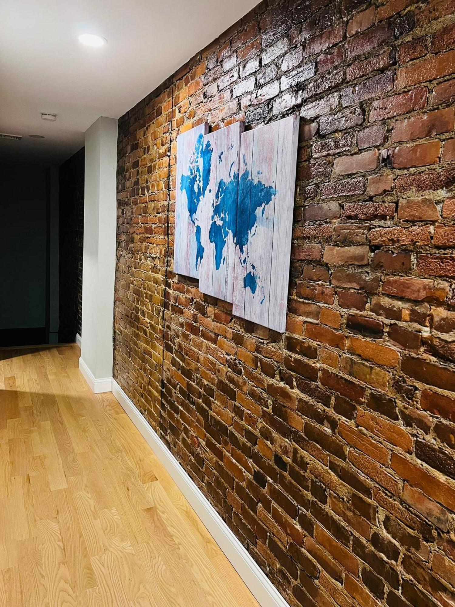 Renovated, 10 Min From The Apartment