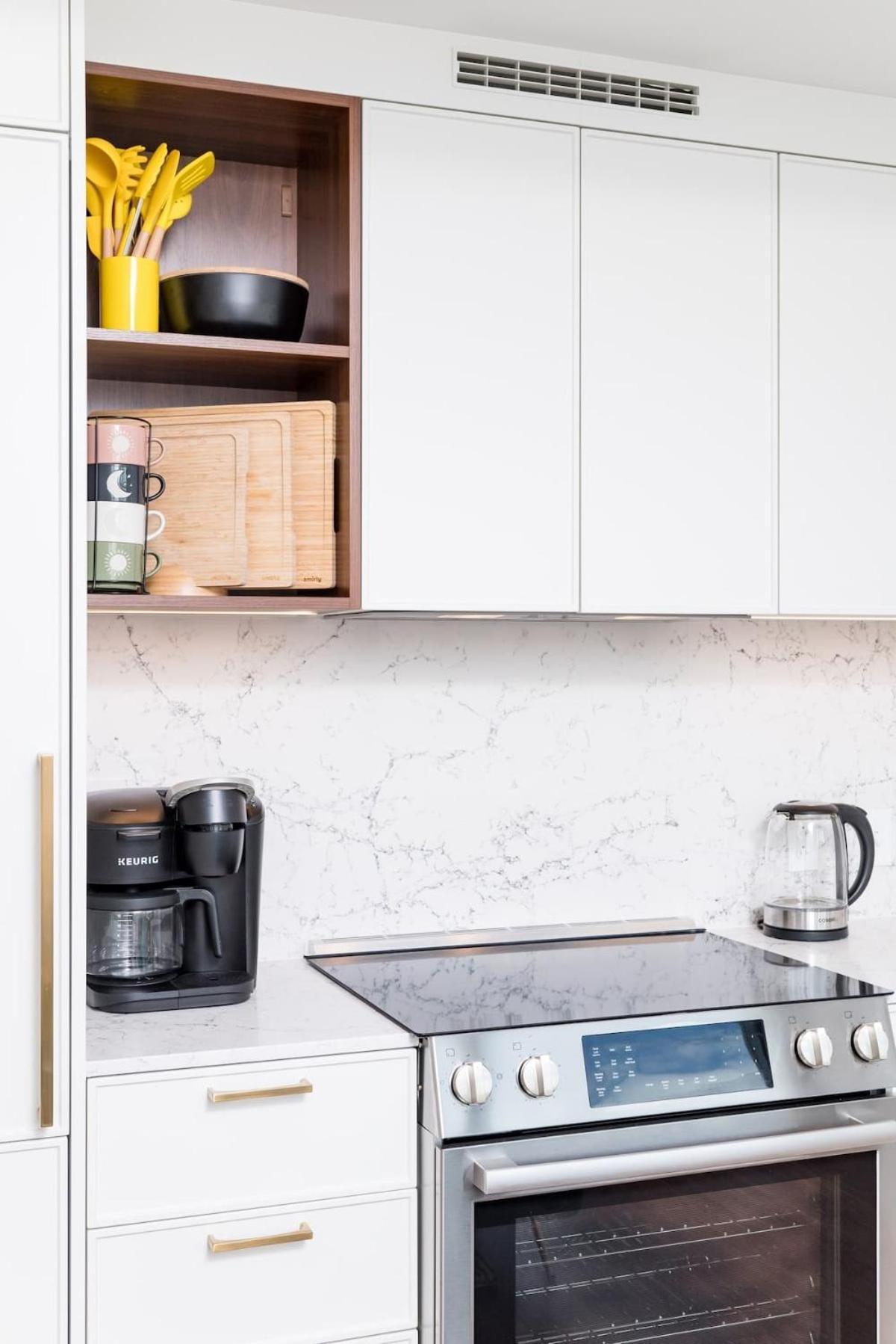 Back-bay 2br W Roof Gym Parking