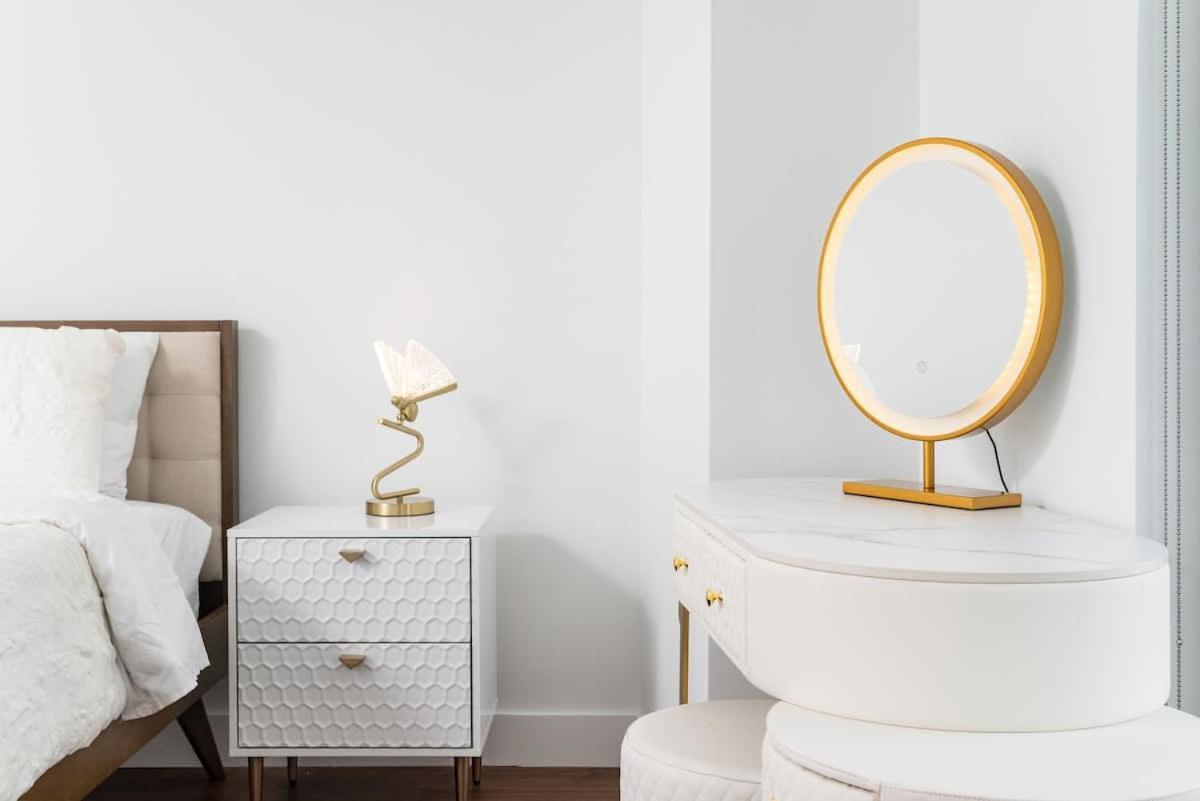 Back-bay 2br W Roof Gym Parking *