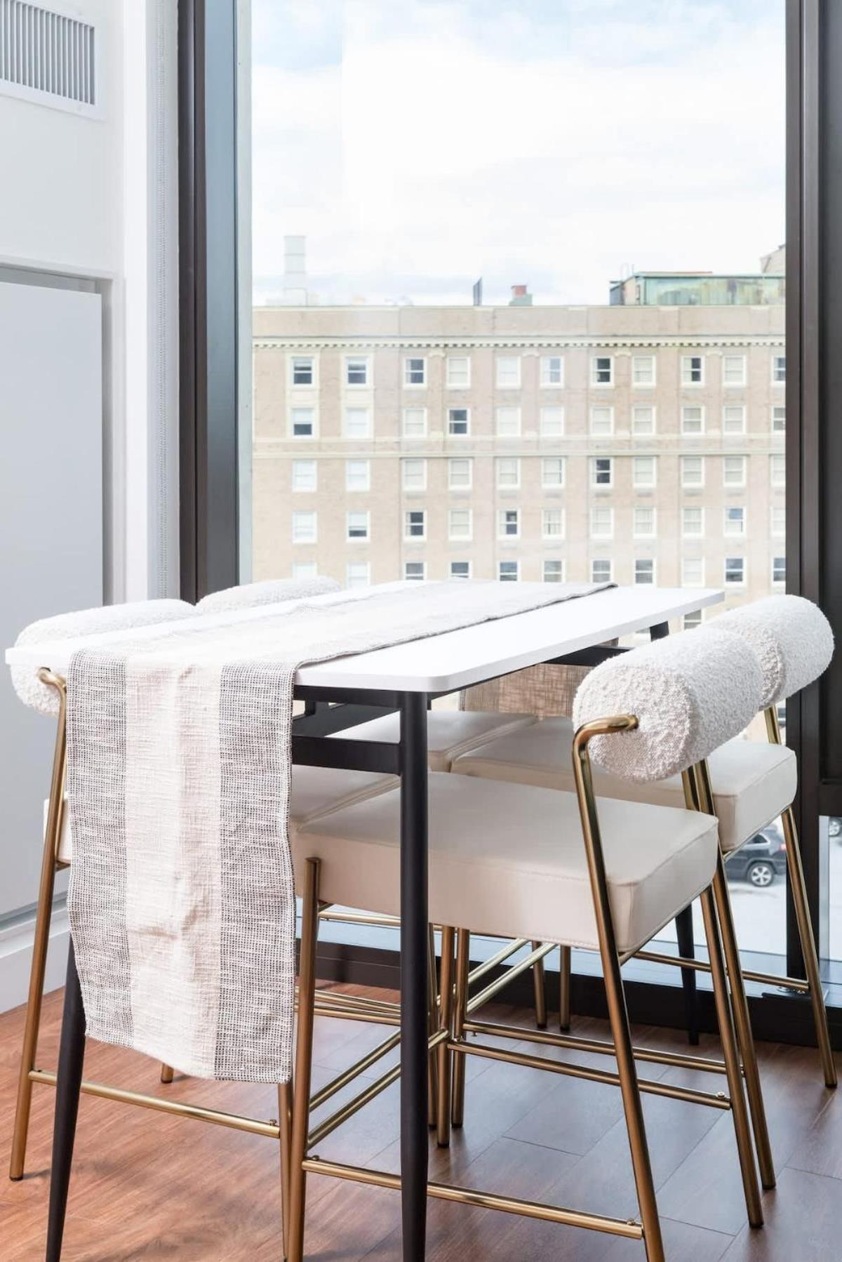 Back-bay 2br W Roof Gym Parking Boston