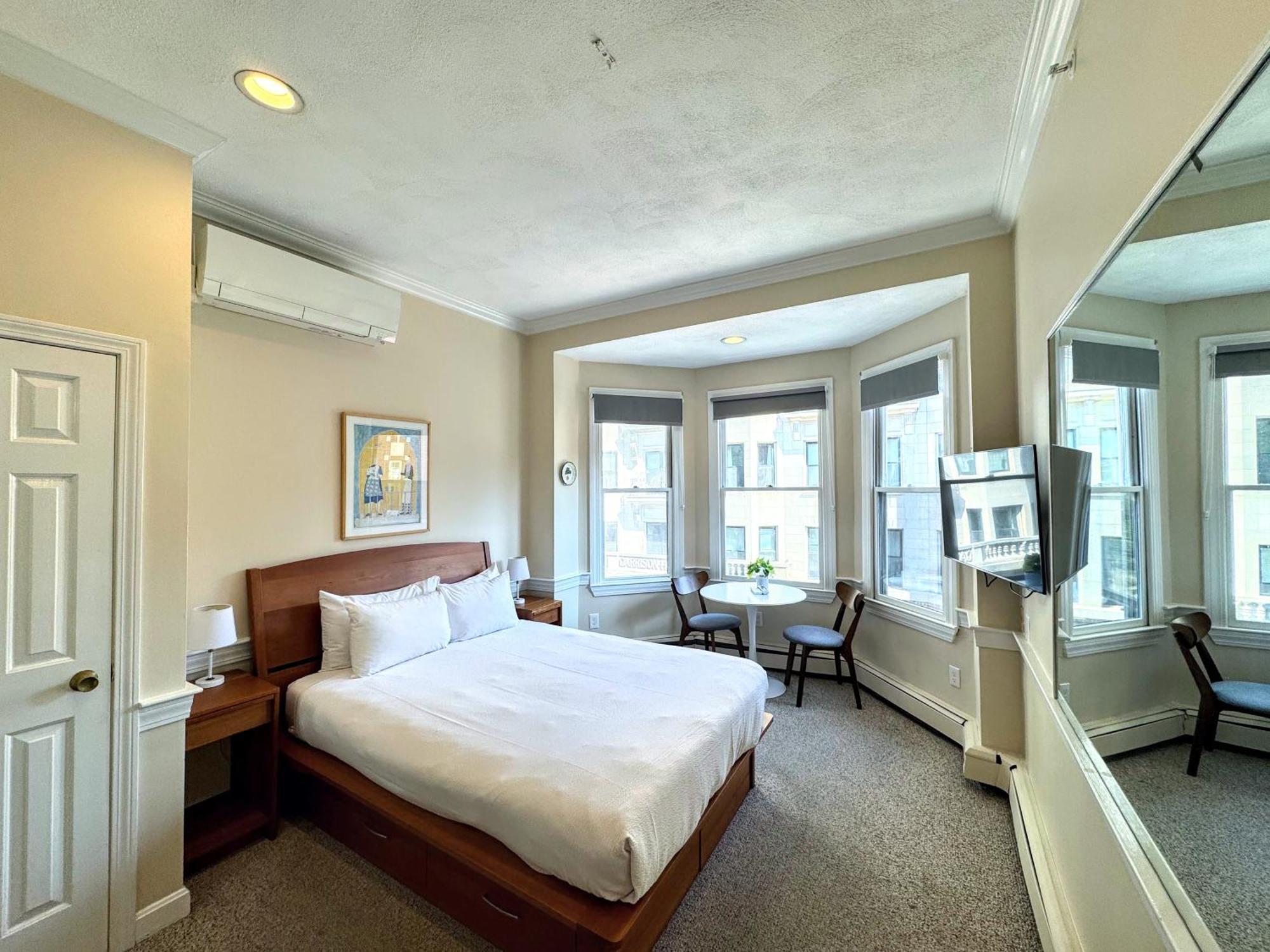 Inn Copley House 2*