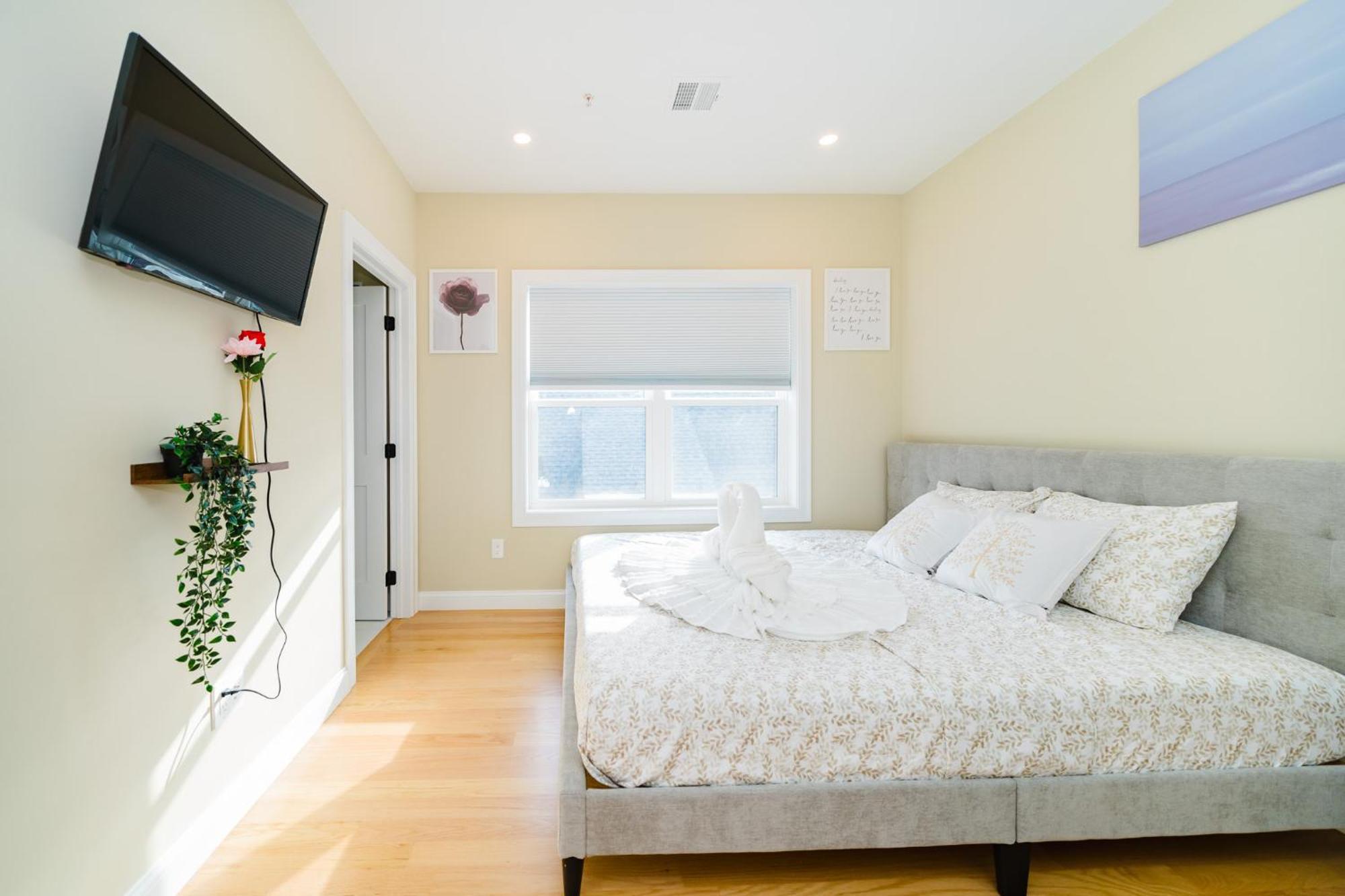 60-3 3br - Sleek Near Wollaston Apartamento Boston
