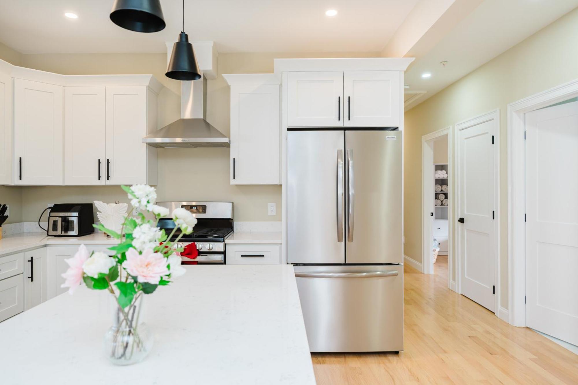 Apartamento 60-3 3br - Sleek Near Wollaston Boston