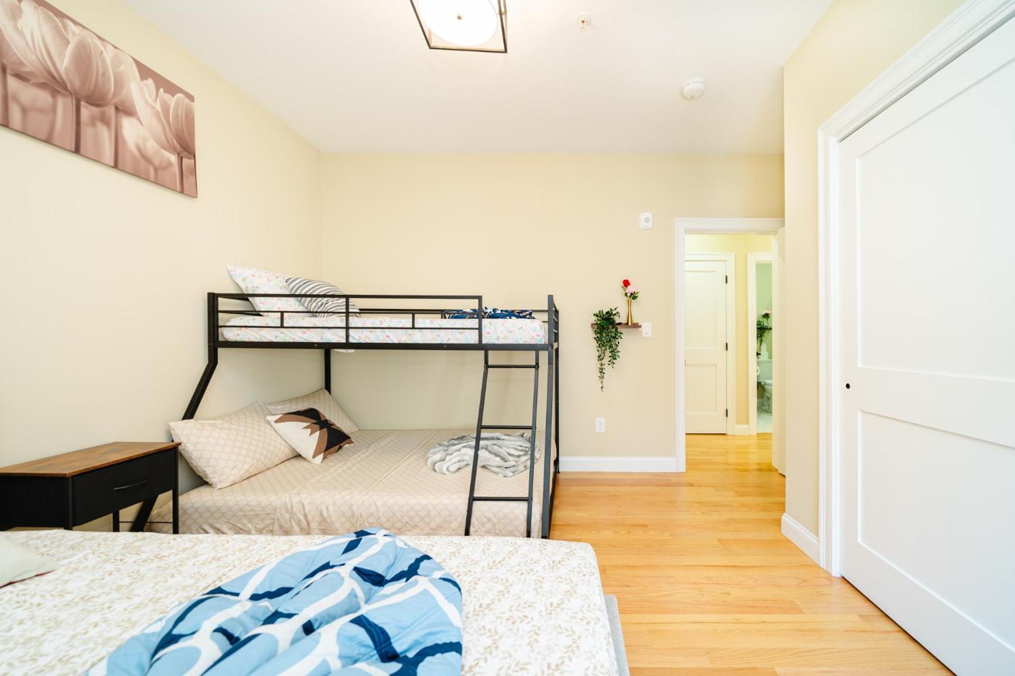 Apartamento 60-3 3br - Sleek Near Wollaston Boston