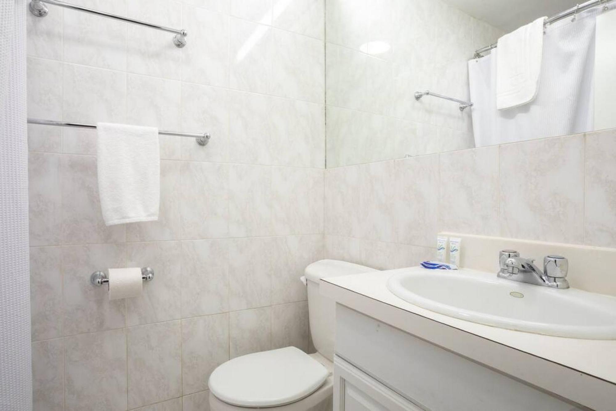 Apartment Simple 1br Steps To Common And South End