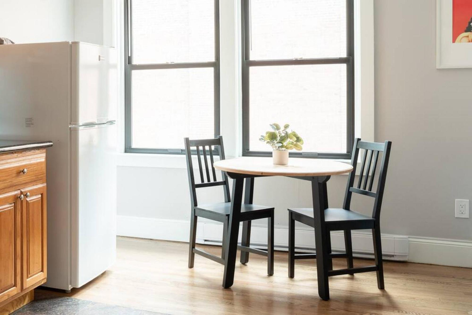 Apartment Simple 1br Steps To Common And South End