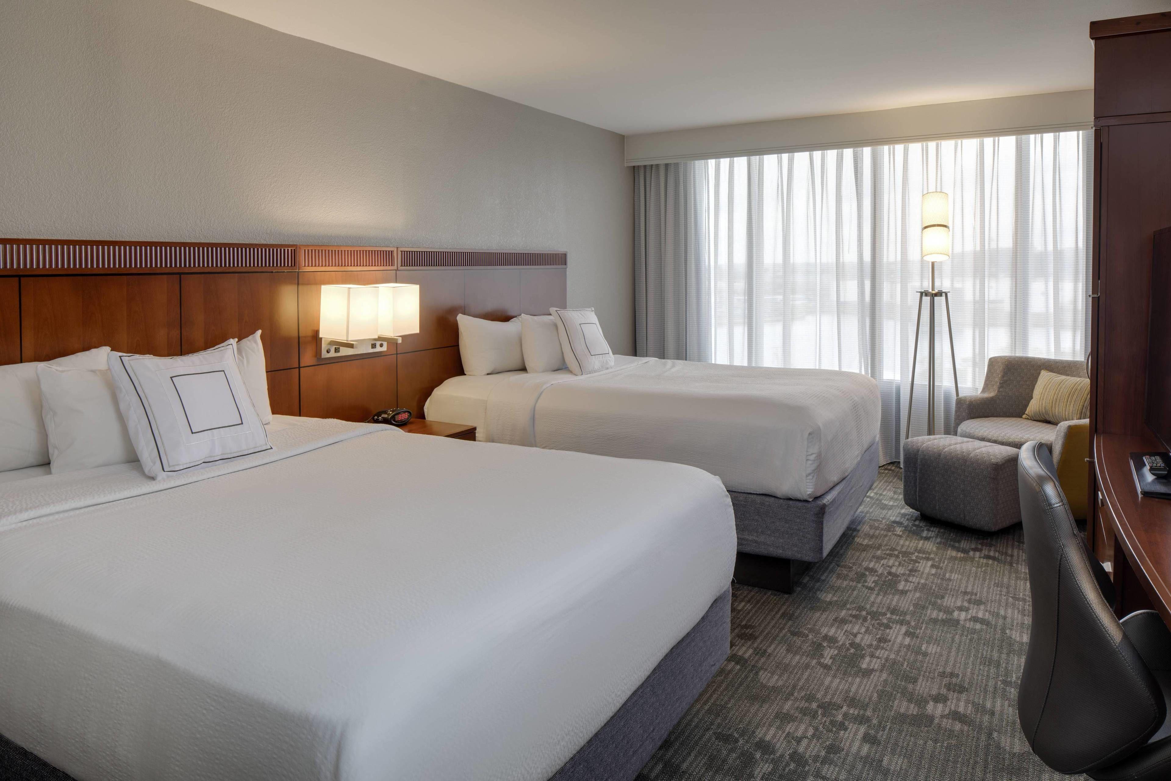Hotel Courtyard By Marriott Logan Airport